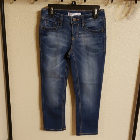 Junior's Capri Jeans - Picture 1 of 2
